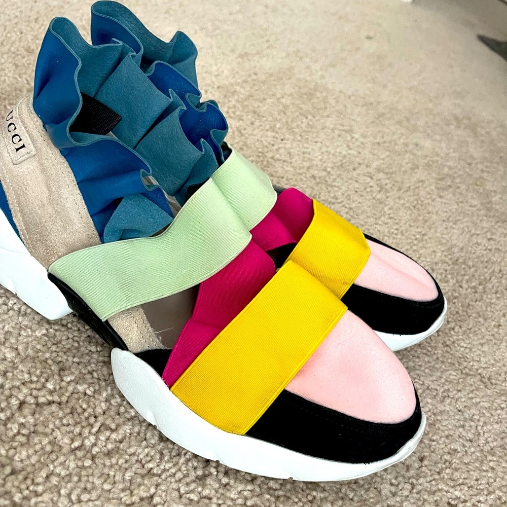 EMILIO PUCCI
Suede Printed Sneakers